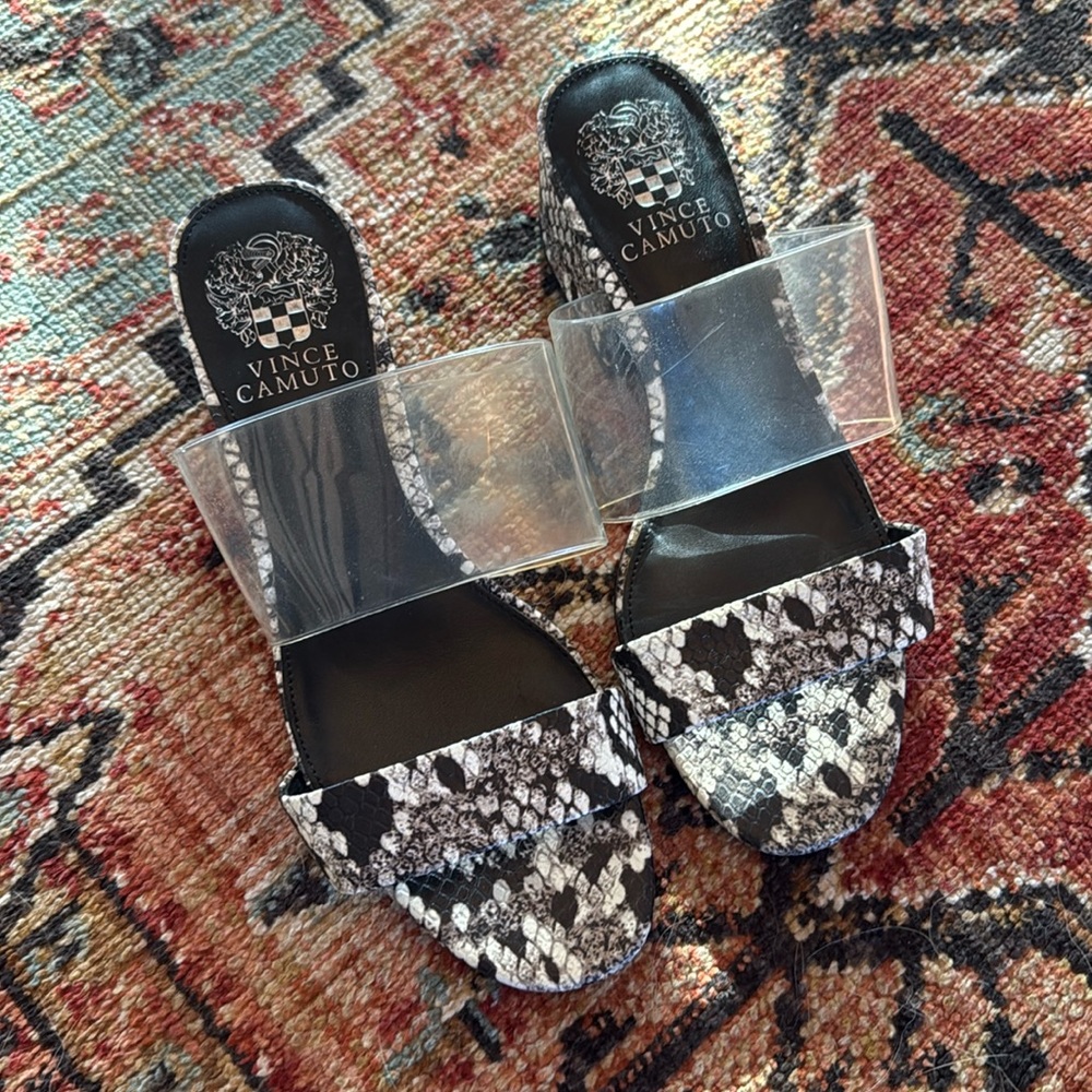 Vince Camuto Sandals/Heels